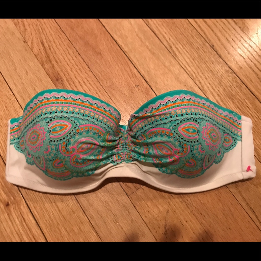 Strapless bikini top